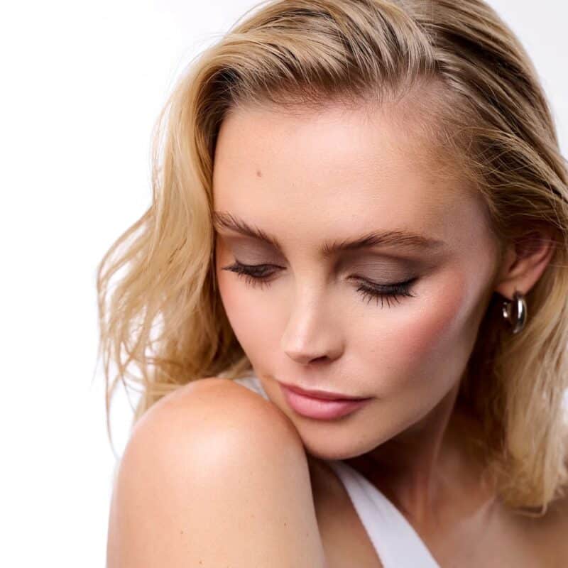 IYKYK Eyeshadow Stick - Mink - Billede 2